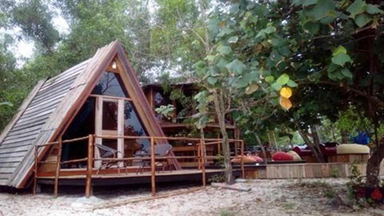 The Boarding House Hotel Сиханоуквил Екстериор снимка